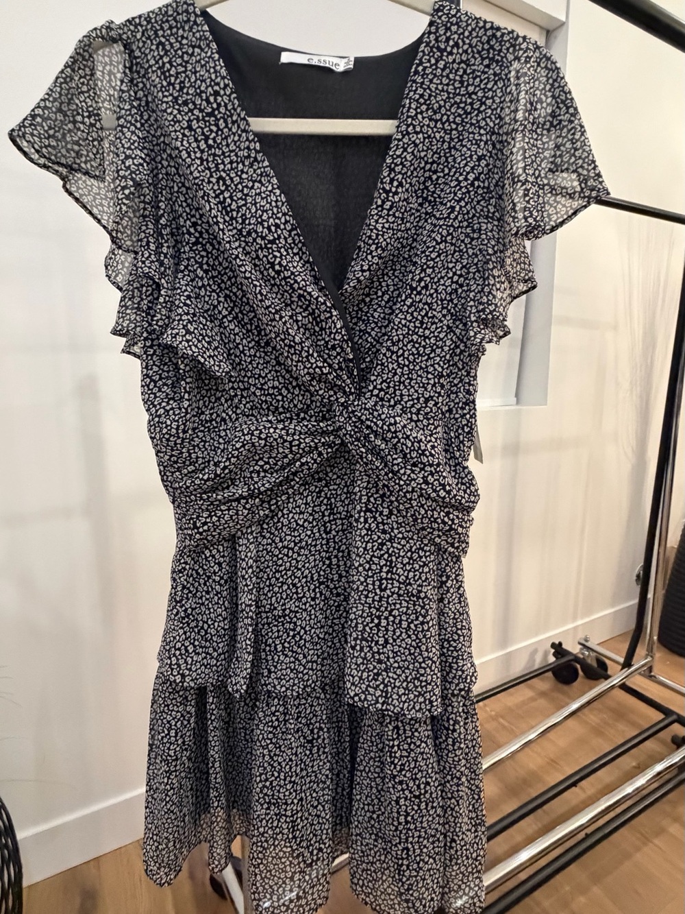essue Black & White Twist-Front Tiered Midi Dress
